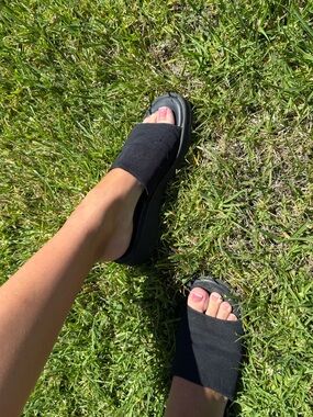 Women's Black Slide Sandals - Comfortable Casual Slides